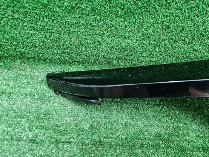 Накладка переднего бампера пр. BMW 7er G70 (22-нв)