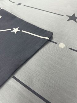 Постельное белье "Созвездия/Созвездия (компаньон)" 1,5-сп наволочка 50х70 1шт Простынь на резинке 90х200 см Пододеяльник 145х215 см Сказка сатин