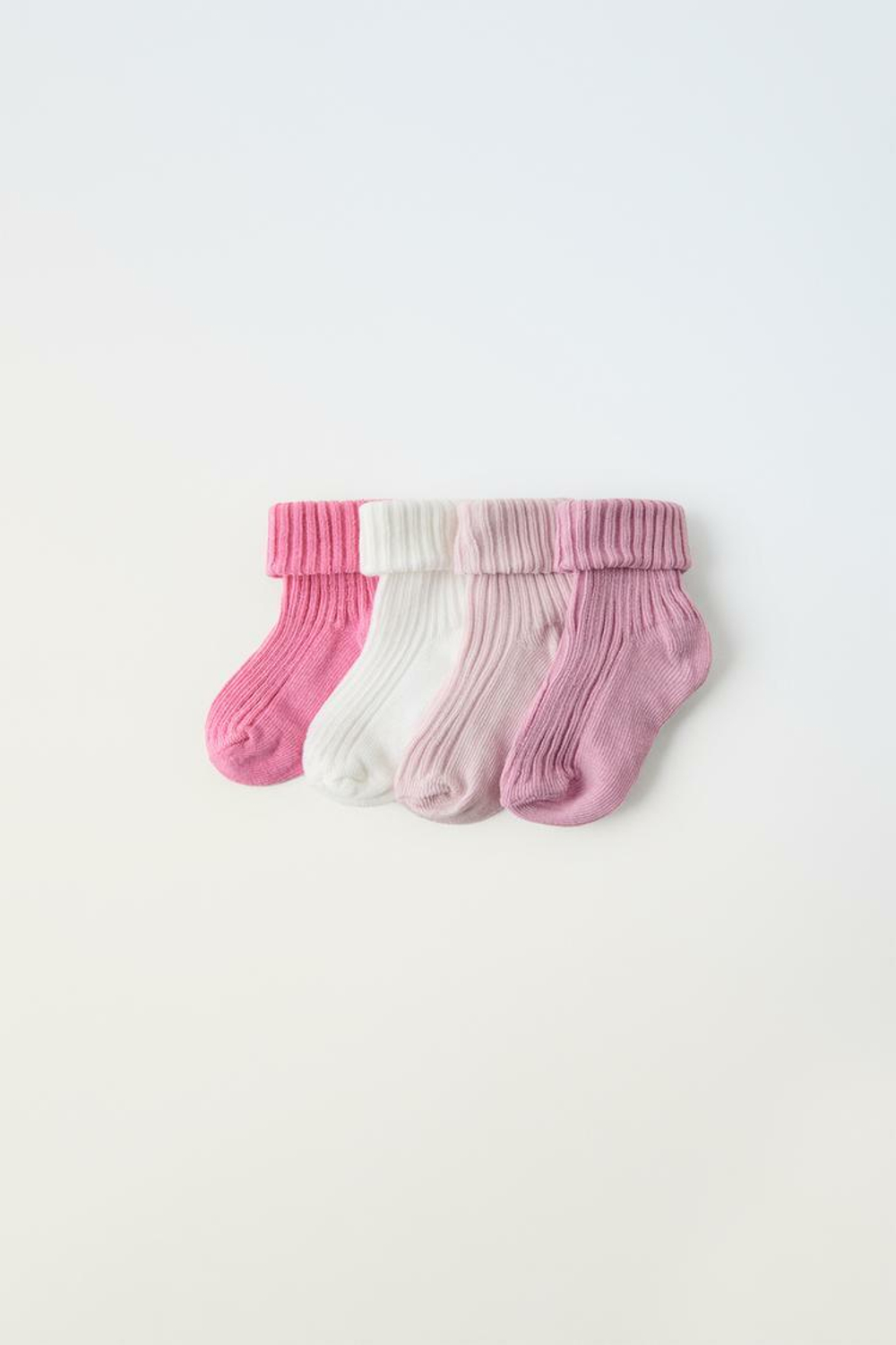 ZARA НАБОР ИЗ ЧЕТЫРЕХ ПАР НОСКОВ РАЗНЫХ ЦВЕТОВ, РОЗОВЫЙ