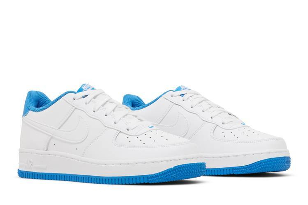 Nike Air Force 1 Low Ess GS Hyper Sneakers