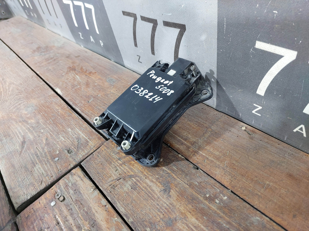 Датчик радарный Peugeot 3008 2 16-нв Б/У Оригинал 1618842180