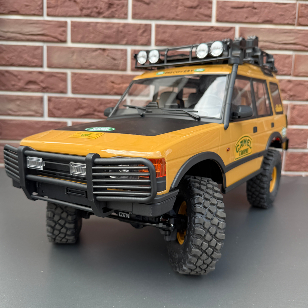 Трофи FMS 1:10 FCX10 Land Rover Camel Trophy Discovery
