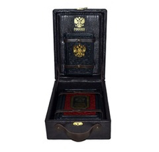 Набор из кожи в кейсе "История государства Российского" книга+ежедневник