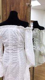 Платье со шнуровкой из шитья на подкладе