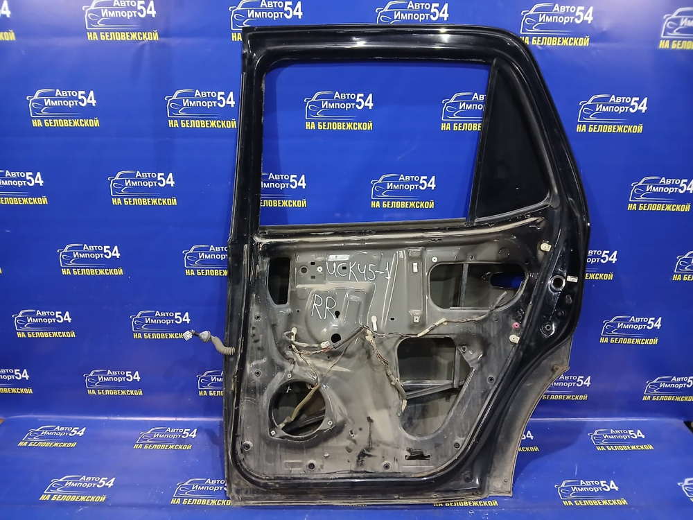 Дверь задняя правая TOYOTA SEQUOIA 2000