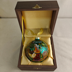 Шар новогодний с круговой росписью Гуси-лебеди" в футляре