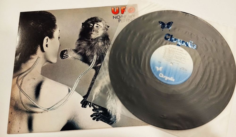 Винтажная виниловая пластинка LP UFO No Heavy Petting (USA 1983)