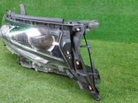 Фара правая Toyota Land Cruiser Prado 150 (2017-н.в.) LED