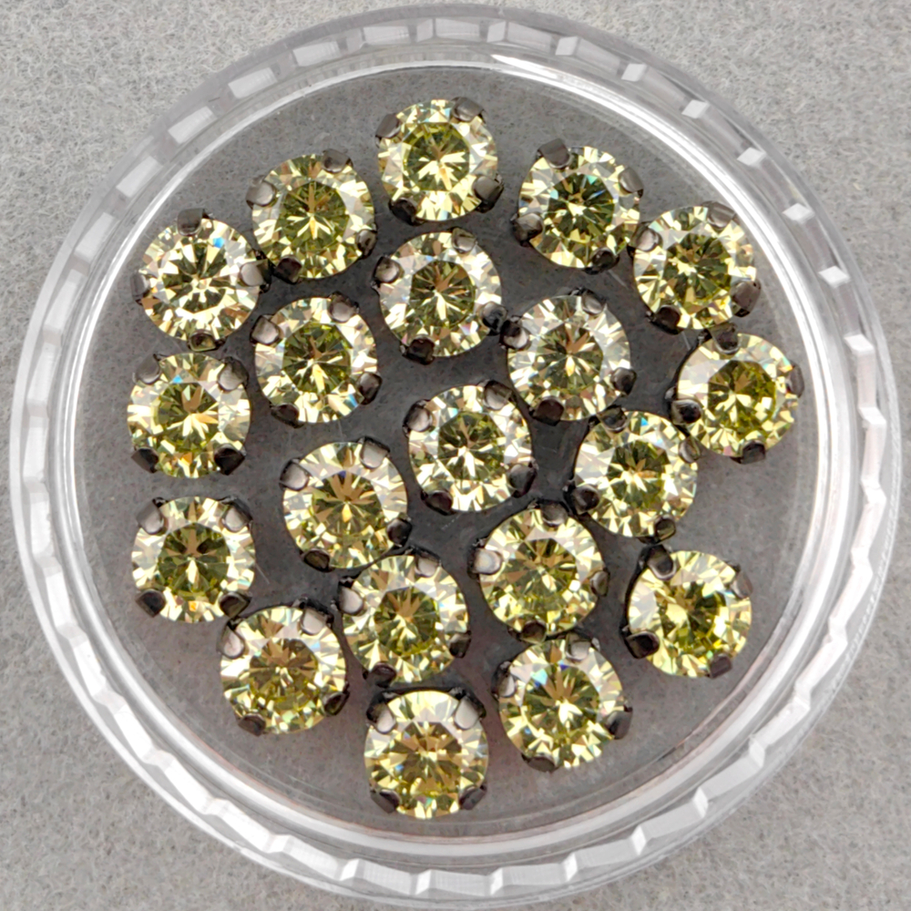 Фианиты шатоны в оправах, лимонный/темная сталь