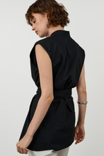 Блуза с драпировкой и поясом