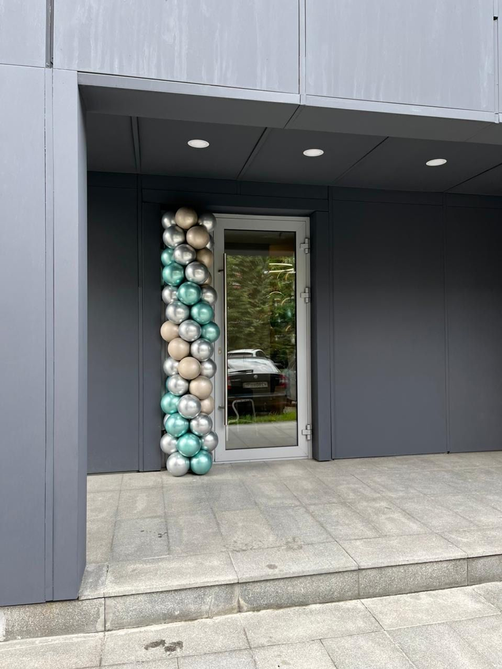 Классическая гирлянда из хромированных шаров