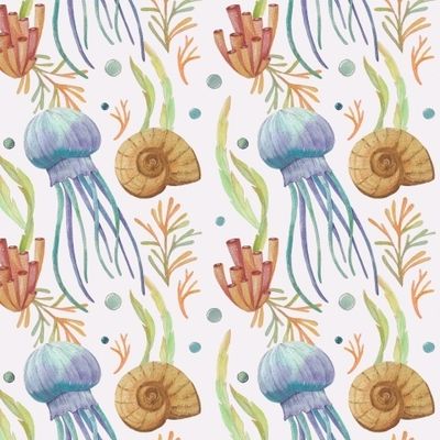 Ультрамариновая медуза с ракушками и водорослями