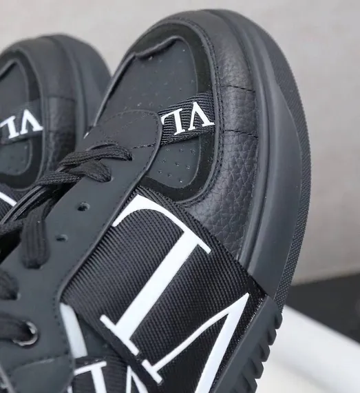 Кроссовки мужские VALENTINO VL7N