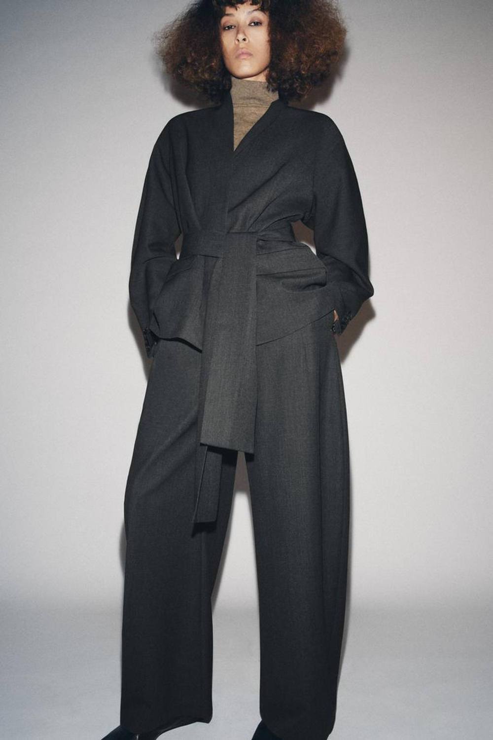 ZARA БЛЕЙЗЕР-КИМОНО ИЗ СМЕСОВОЙ ШЕРСТИ — ZW COLLECTION, ТЕМНО-СЕРЫЙ