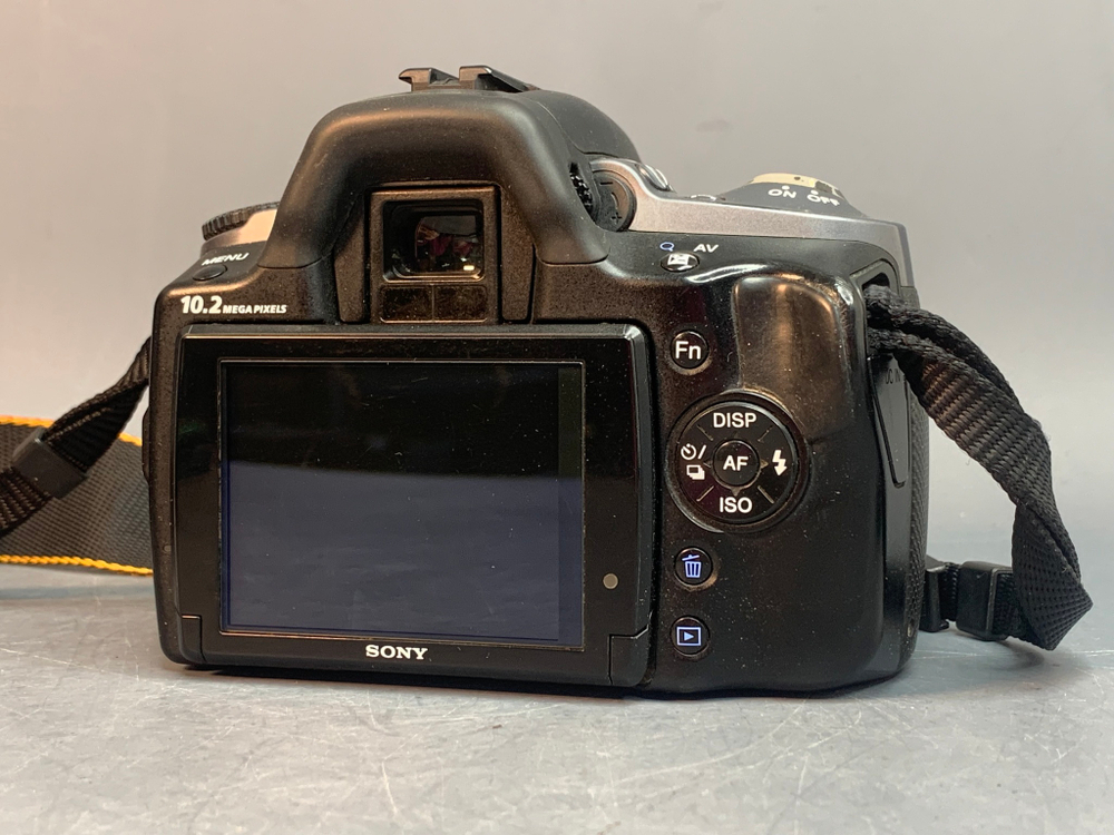 Sony A330 body 43000 кадров иногда клинит затвор