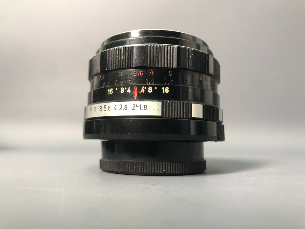 Meyer-Optik 1.8/50mm с запотеванием под передней линзой