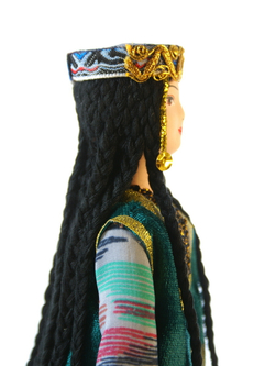 Кукла фарфоровая Узбечка