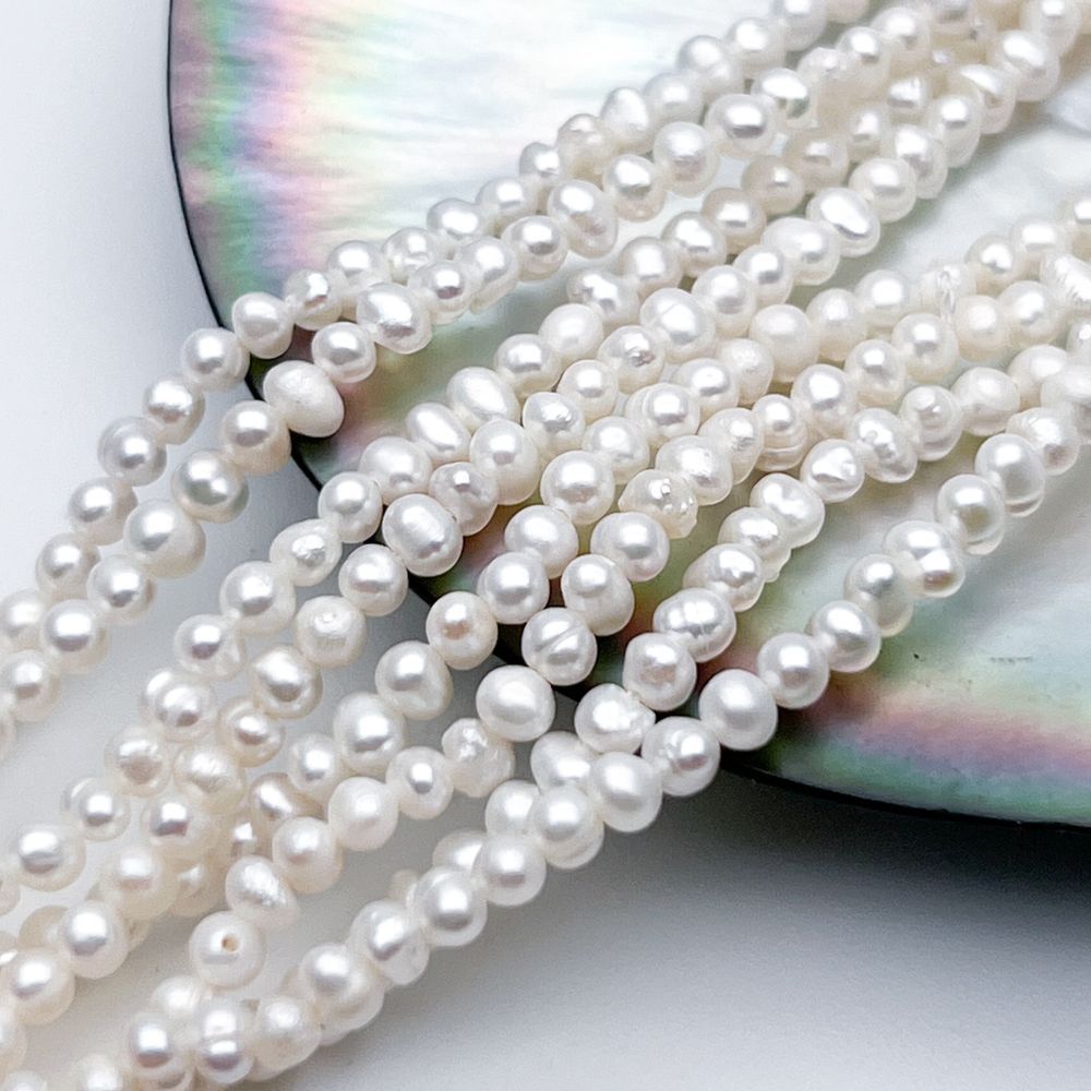 Жемчуг (микро), размер около 3,2-3,8 мм, цена за нить 36 см