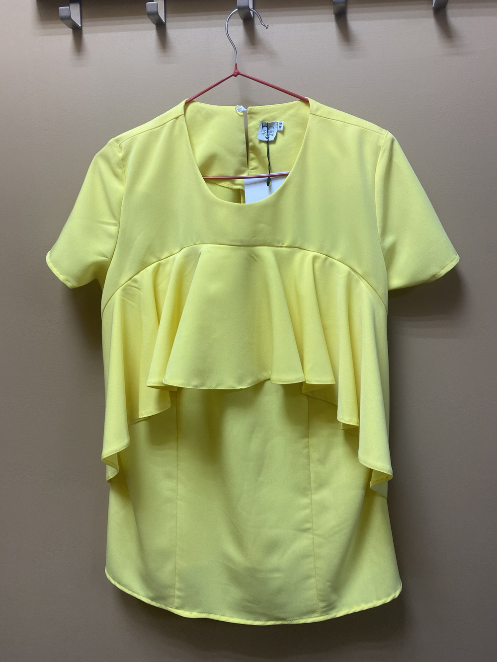 Блузка для беременных и кормящих желтого цвета размер 44