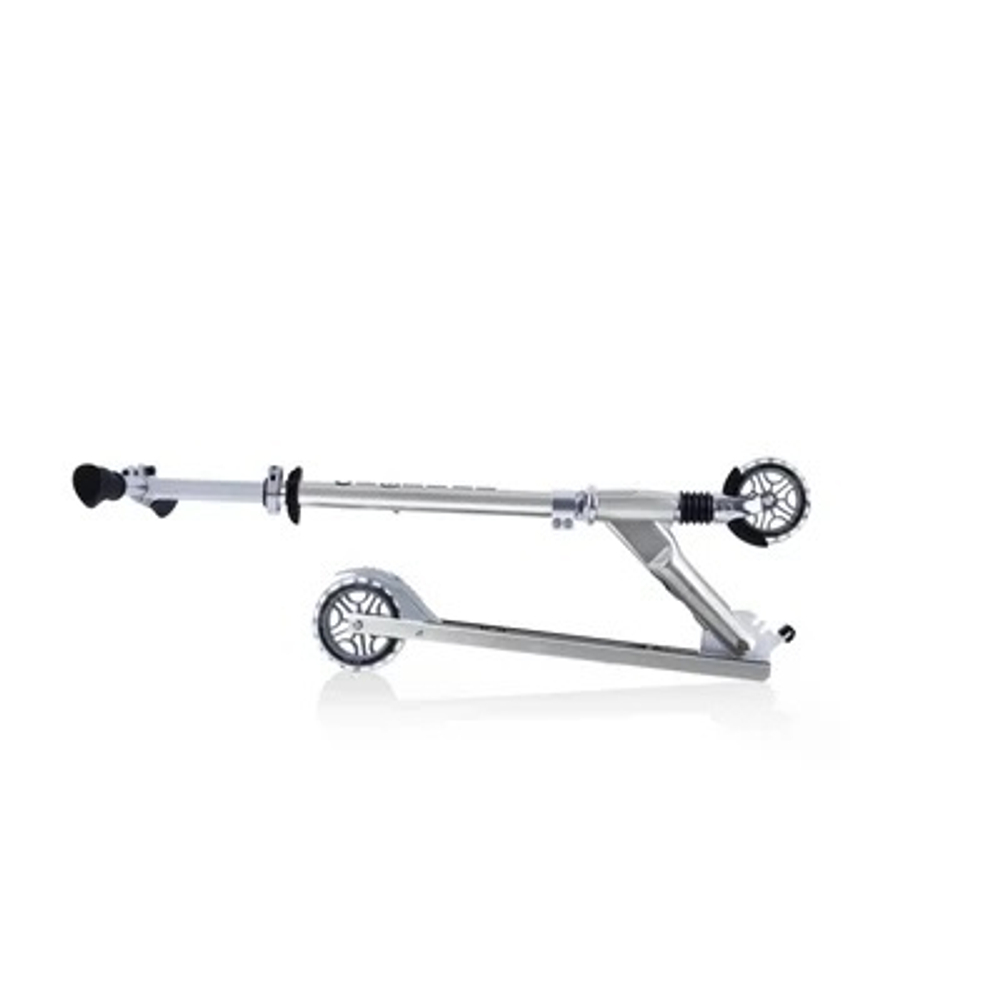 Самокат Globber Flow Element Comfort Lights серебристый