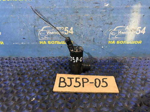 Моторчик бачка омывателя MAZDA FAMILIA 2000