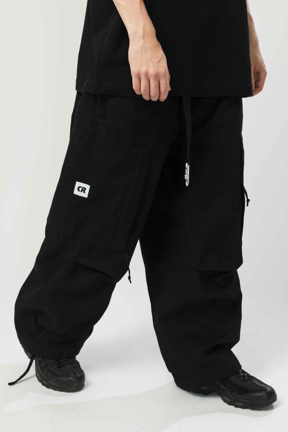 Штаны Codered Quadro Cargo Superwide черные