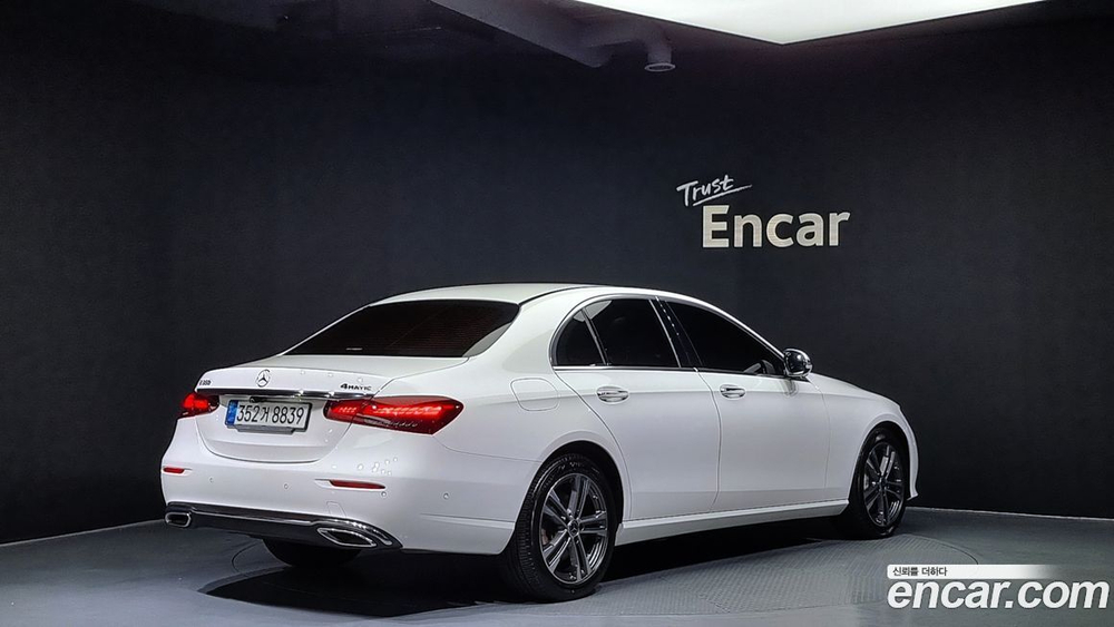 Mercedes-Benz E-Class W213 E350 4MATIC Avangarde (02.2021)