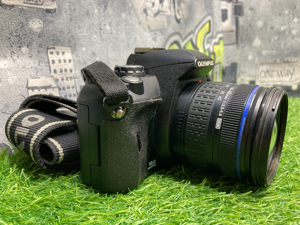 Olympus E-410 Kit 14-42mm