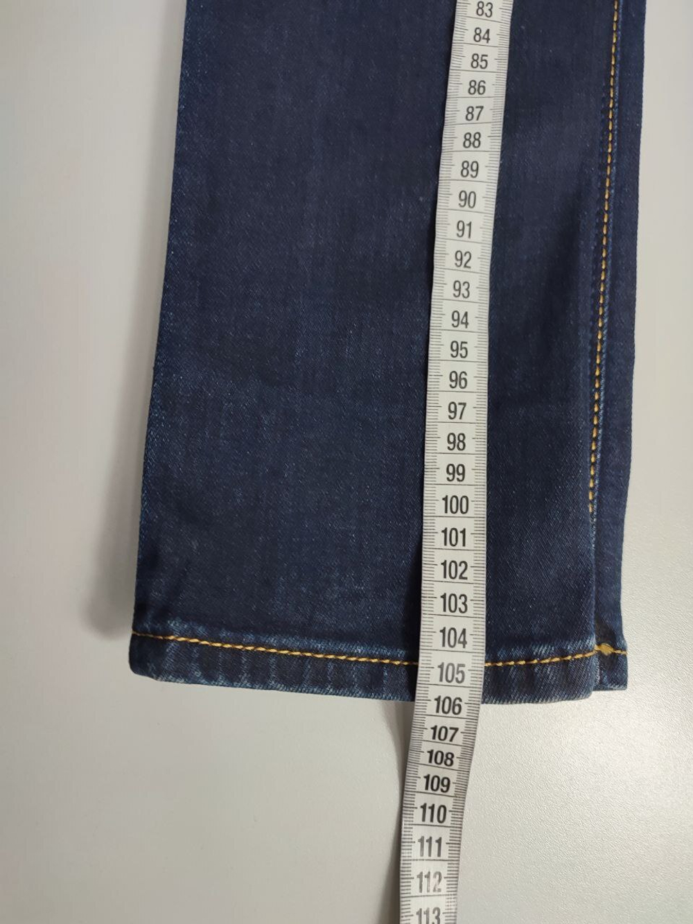 Джинсы Dsquared практичные с ремнем 42 размер, новые