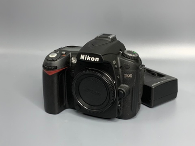 Nikon D90 600 кадров