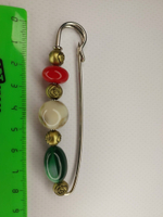 Булавка брошь "Морские камешки. Розочка" для кардигана, пальто, платков, шарфа, костюмов, одежды. Цвет красный серый чёрный