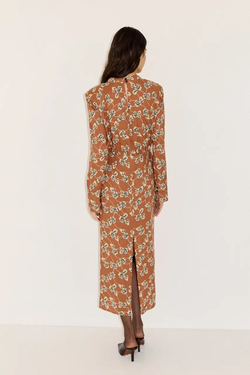 Платье силуэтное