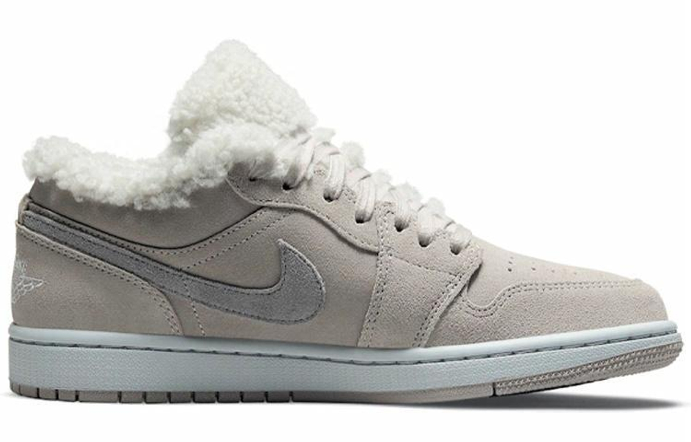Кроссовки Jordan Air Jordan 1 Low "Sherpa Fleece" (Женская размерная сетка)