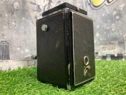 Rolleiflex 300 + Meyer Gorlitz Trioplan 73mm 3.5