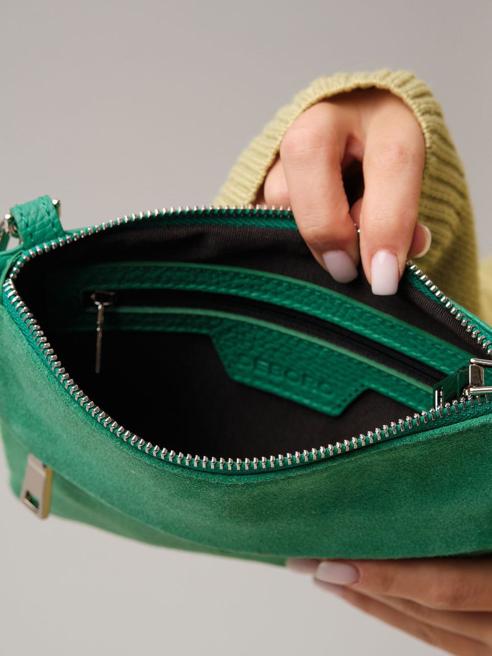 Замшевая сумка Deboro 3017 зеленый изумруд