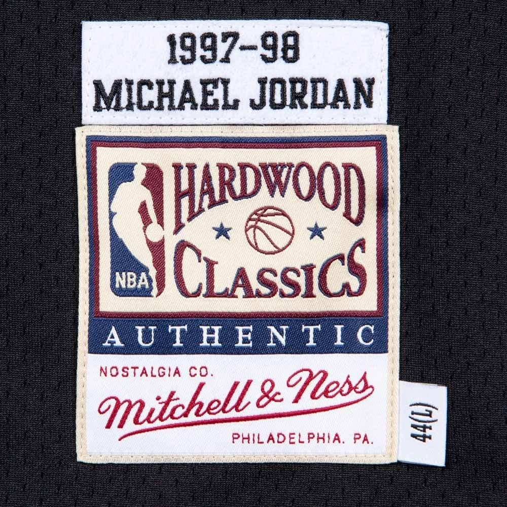Баскетбольная мужская джерси Mitchell & Ness Authentic Jersey NBA Chicago Bulls Michael Jordan (Black)
