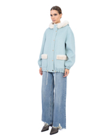 Женская голубая куртка-бомбер с белым меховым капюшоном