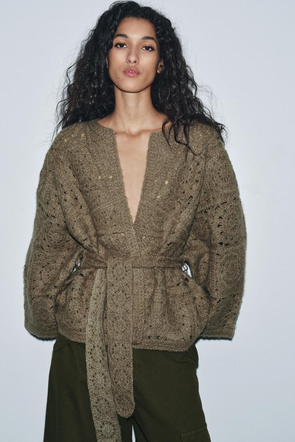 ZARA ВЯЗАНЫЙ КАРДИГАН С ПОЯСОМ, СВЕТЛЫЙ ХАКИ