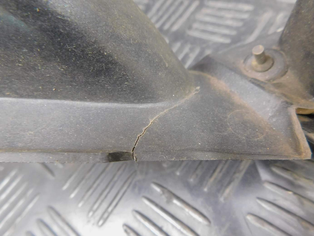 Пластик бака левый Kawasaki ZZR 400 98 14090-1290 052986