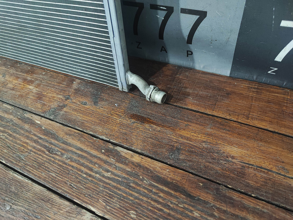 Радиатор дополнительный MB C-Class (W205) 14-23 Б/У Оригинал A0995002003