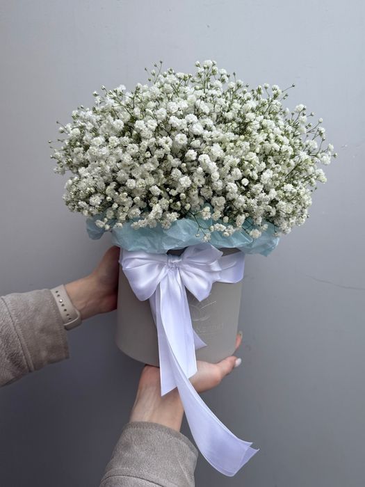Композиция из белой гипсофилы