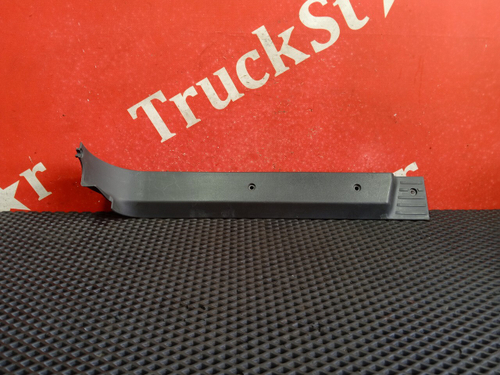 Накладка порога задняя