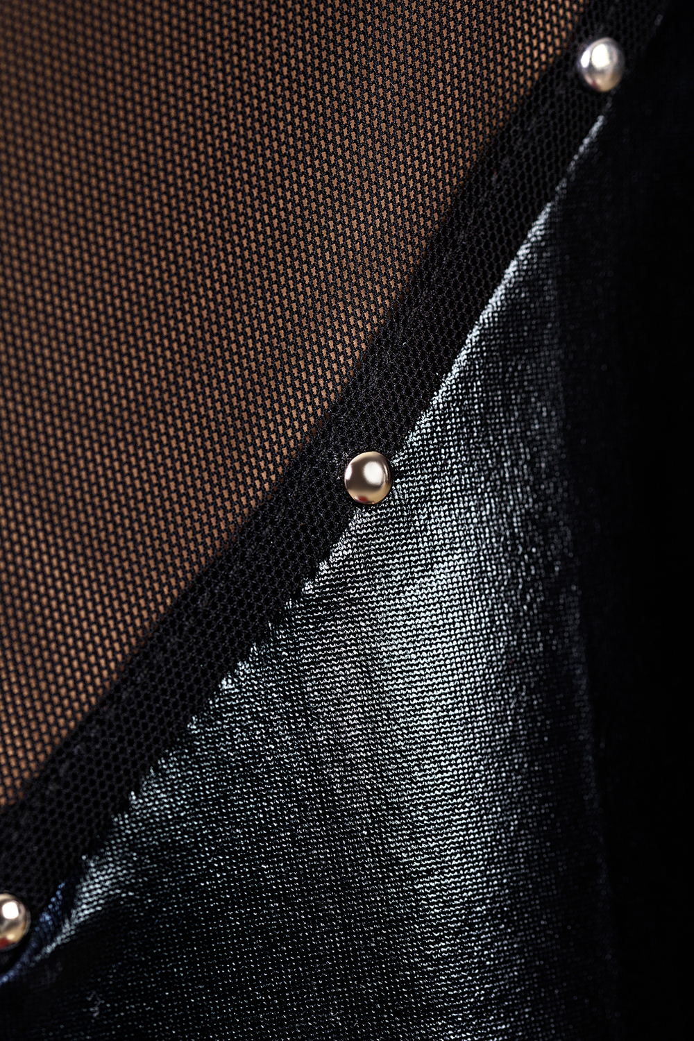 Платье с открытой спиной wetlook черное OS