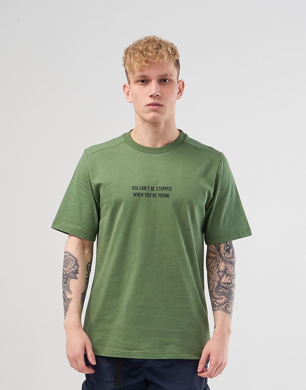 Футболка We Don’t Care V-Sign T-shirtGreen