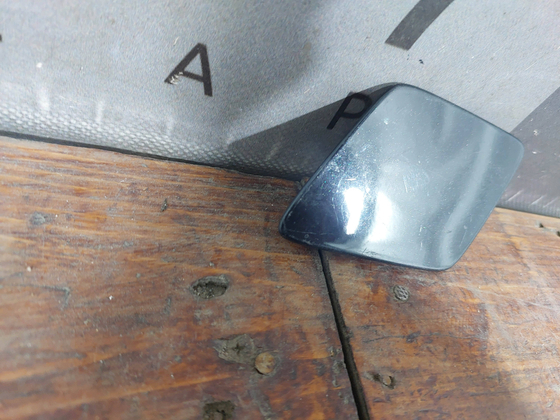 Крышка омывателя левая Volvo XC90 2 14-нв Б/У Оригинал 31353364