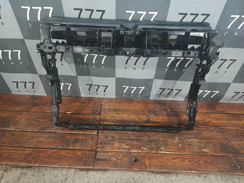 Панель передняя (телевизор) Volkswagen Tiguan 2 16-нв Б/У Оригинал 5NR805588D