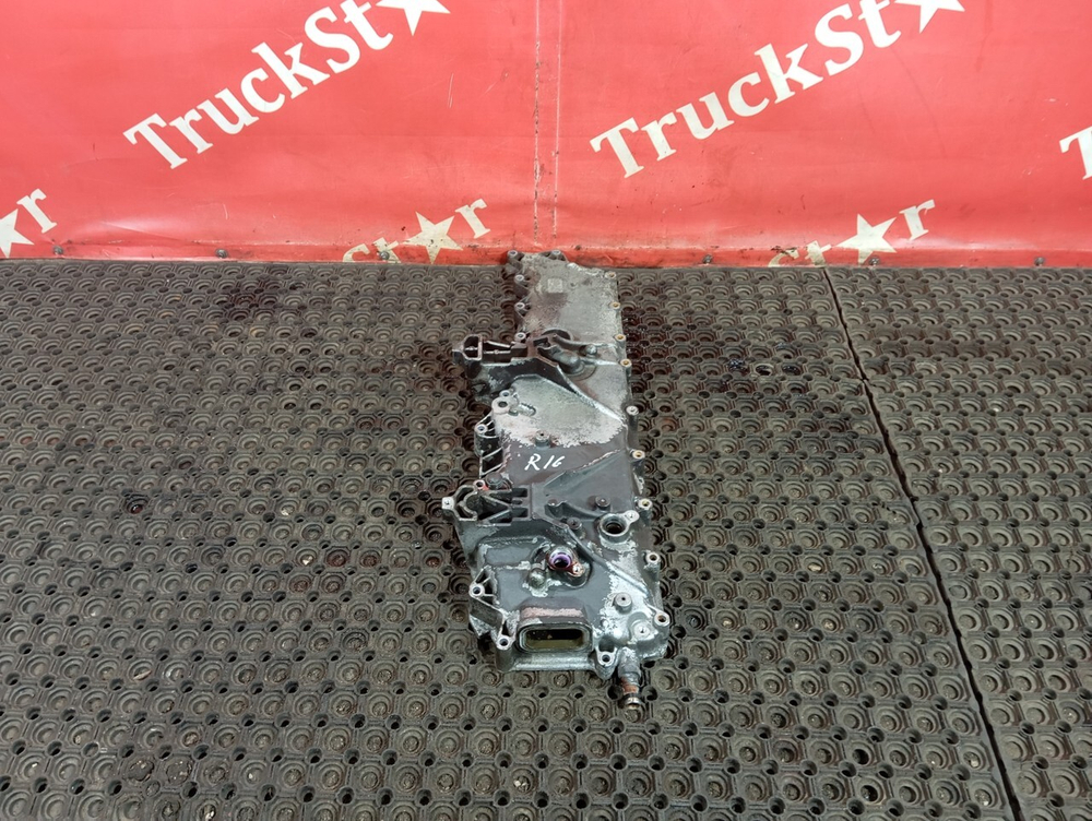 Крышка масляного радиатора в сборе