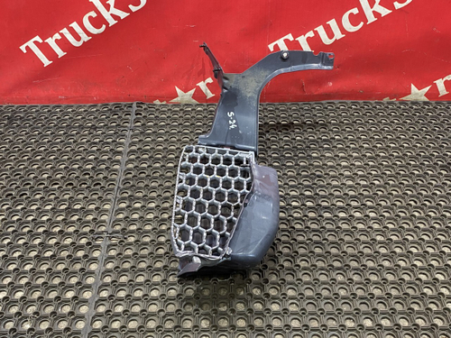 Подножка (дефект) правая 2021г