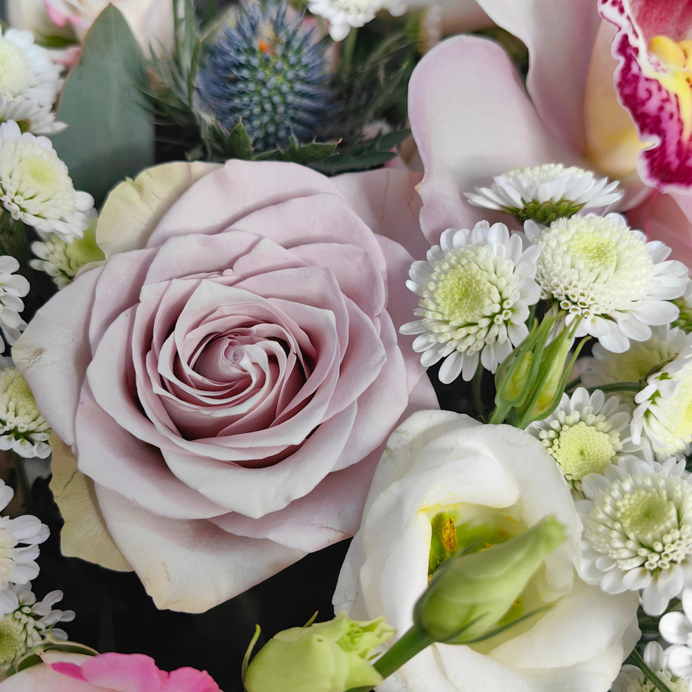 Авторская композиция с орхидеями