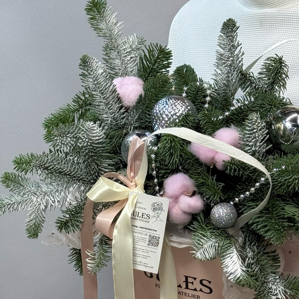 «Полярная звезда» композиция из ели ( нобилиса) и хлопка